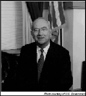 Republican Gramm opens McConnell Center lecture series