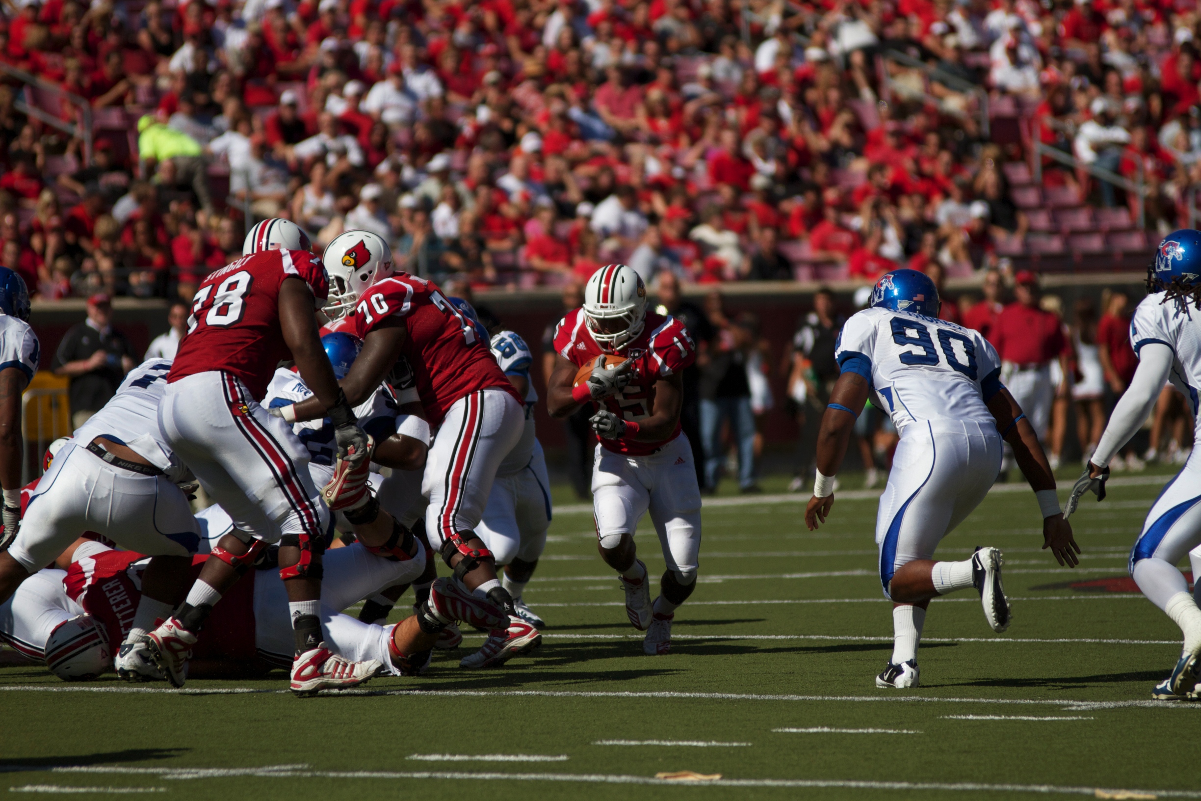 Powell finds a hole on Oct. 9 against Memphis