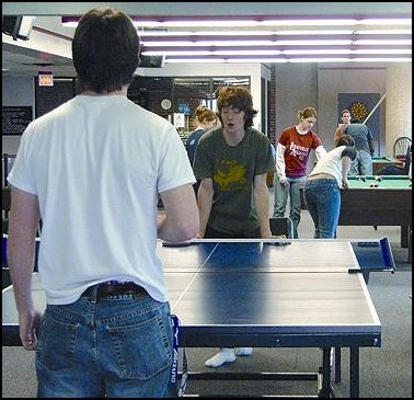 Free games draw students to Cardinal Corner