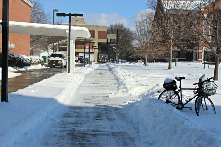 Students face some slippery sidewalks on their way to class. Photo by Rachel Essa.
