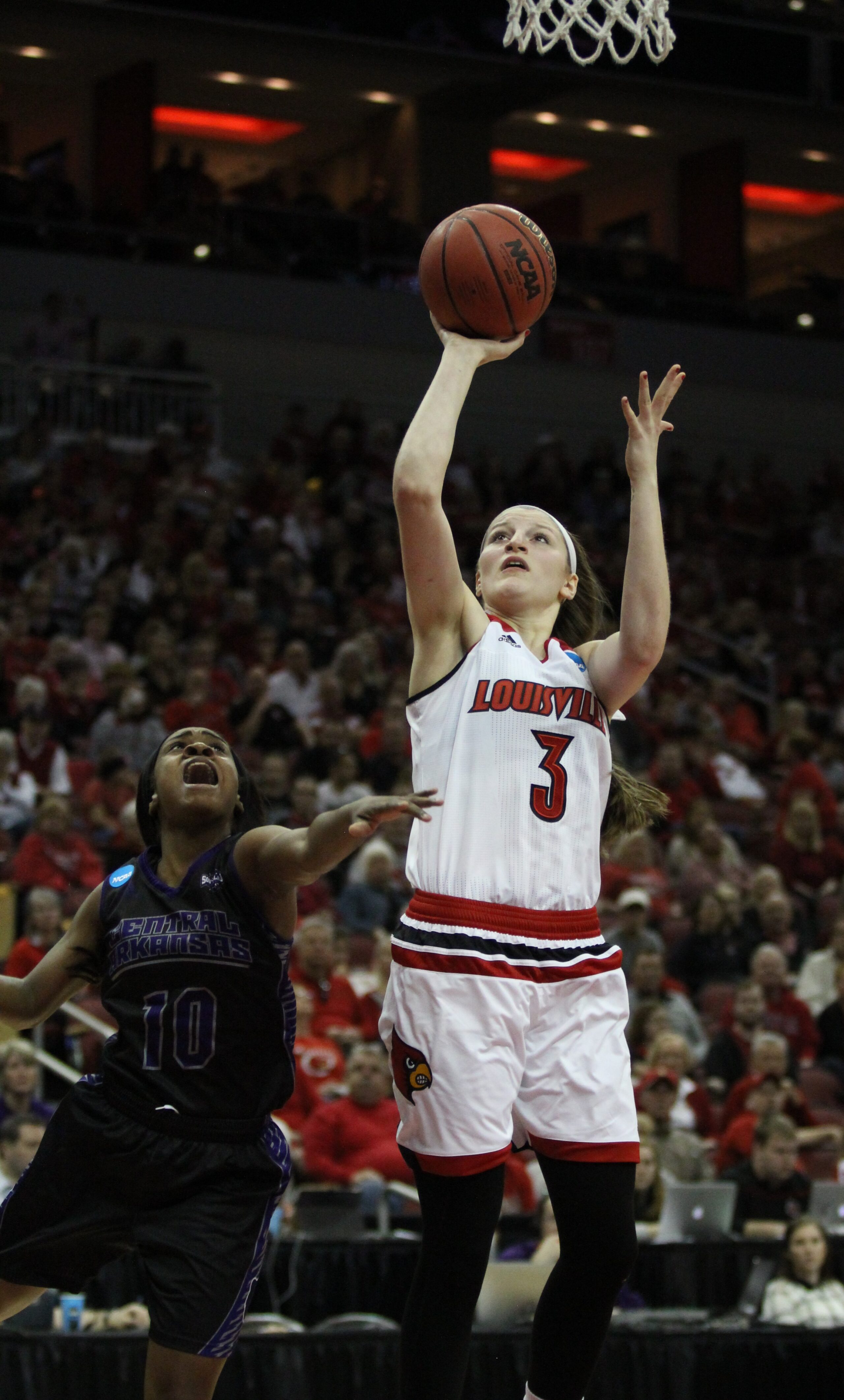 Women&#39;s basketball falls to DePaul in round of 32 • The Louisville Cardinal