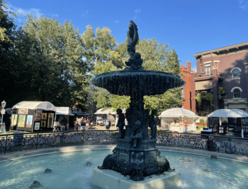 U of L students take in St. James Court Art Show