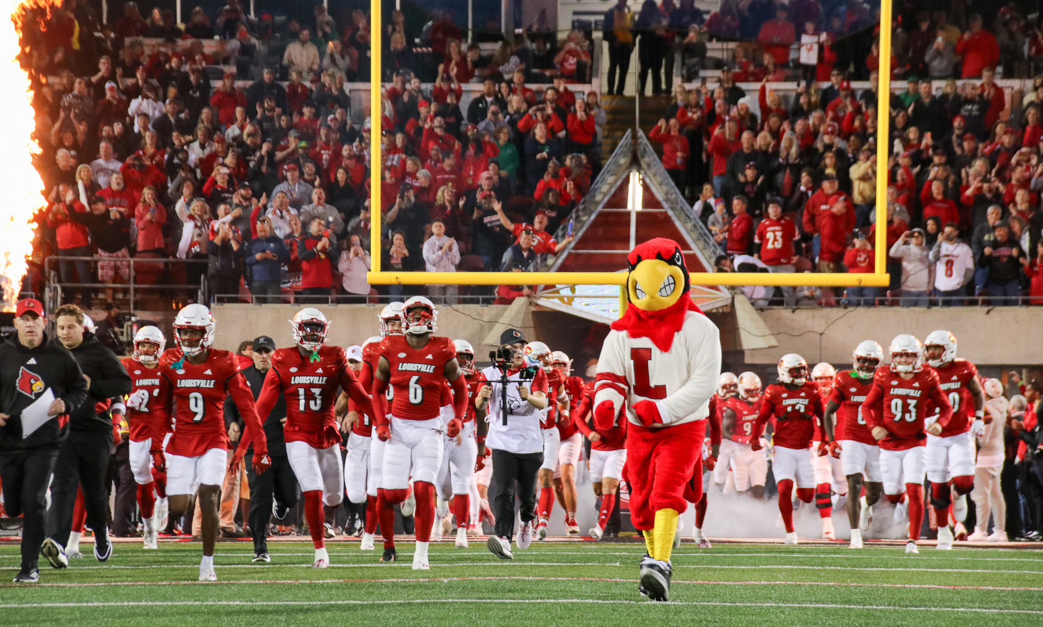 Louisville football rattles Notre Dame and Hartman, improves to 6-0 – The Louisville  Cardinal