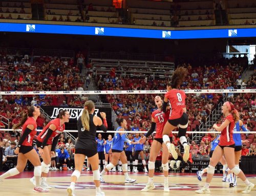 Louisville falls to Kentucky in five sets