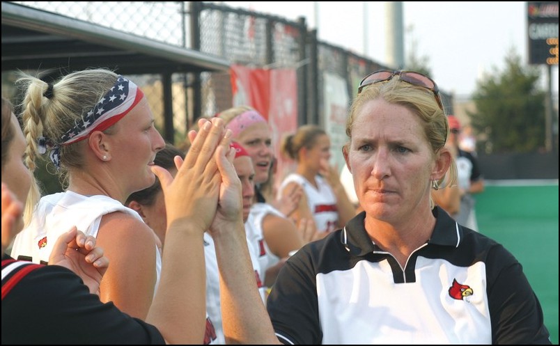 Field hockey wins four in a row