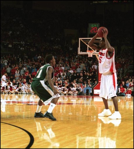 Cards take Manhattan 89-62