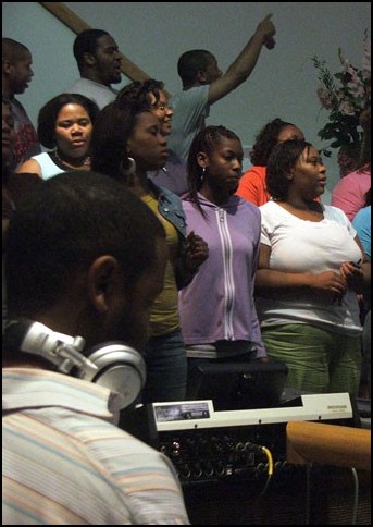 Black Diamond Choir sparkles in annual concert