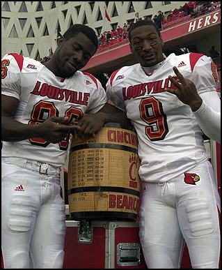 Cards claw Bearcats