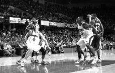 Louisville pummels Pitt, upsets Eagles
