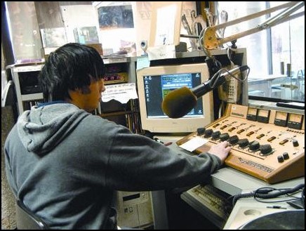 WLCV prepares to go FM